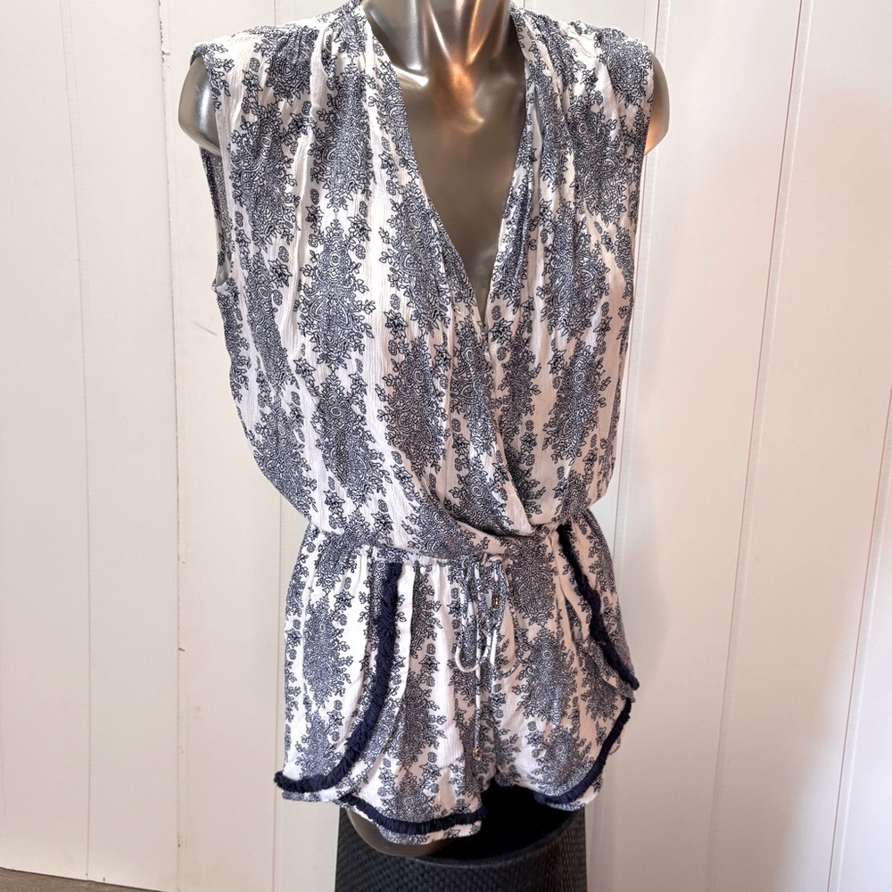 Heartloom Summer Sleeveless, Romper Jumper Shorts Size S